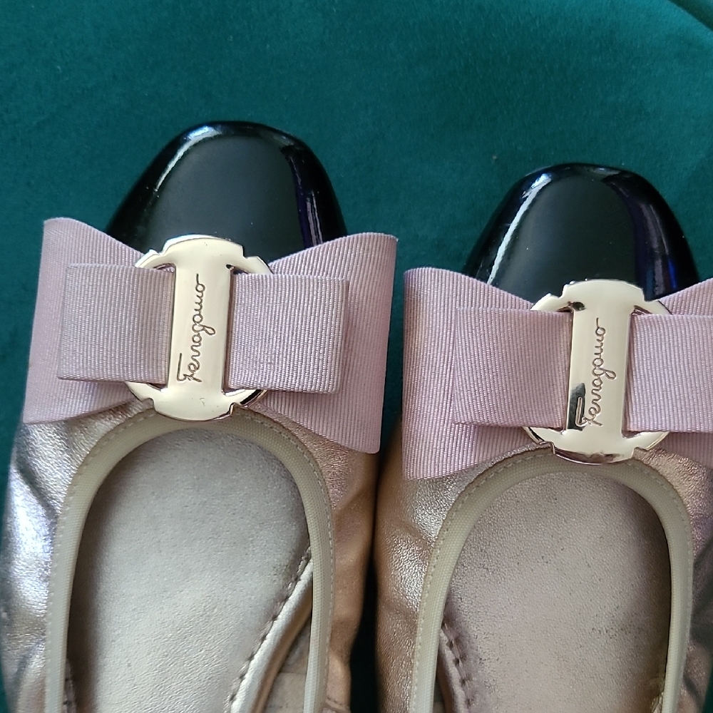 Salvatore Ferragamo Pink and Black Flats with Bow Detail